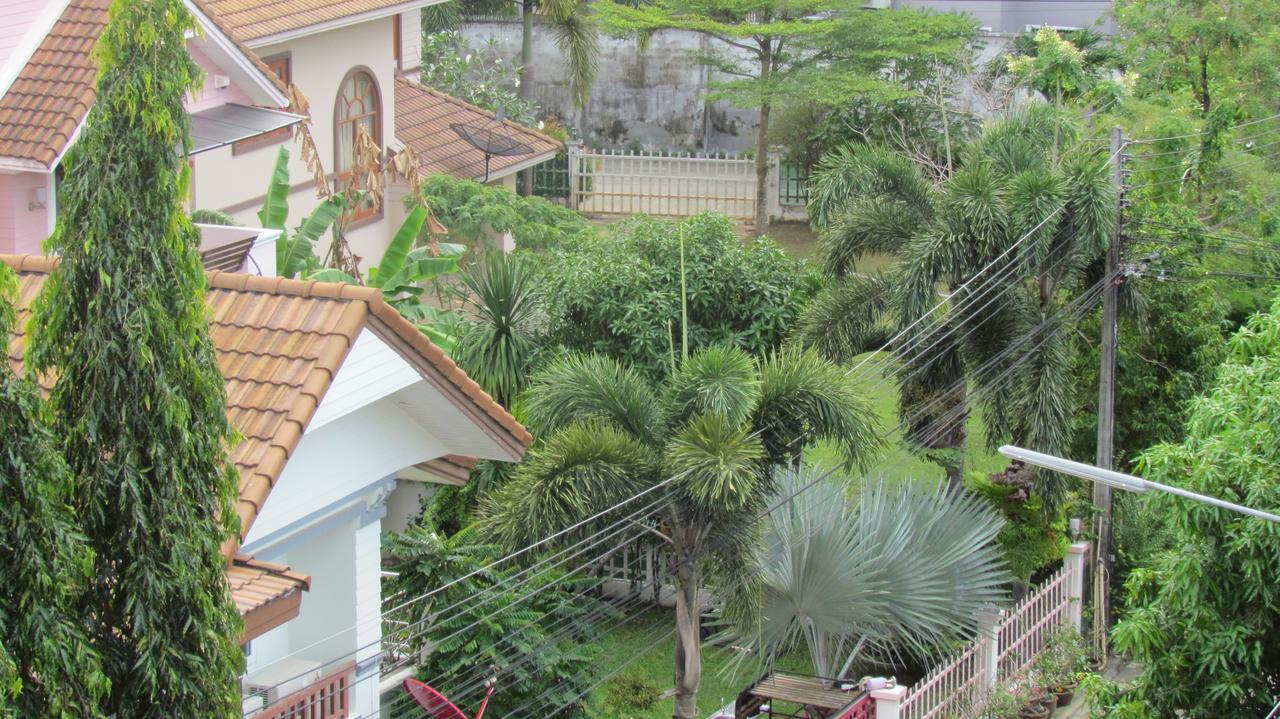 La Piccola Patong Hotel Bagian luar foto