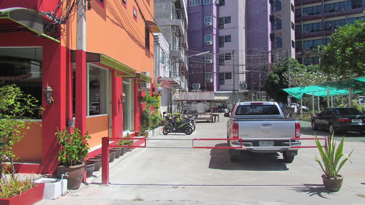 La Piccola Patong Hotel Bagian luar foto